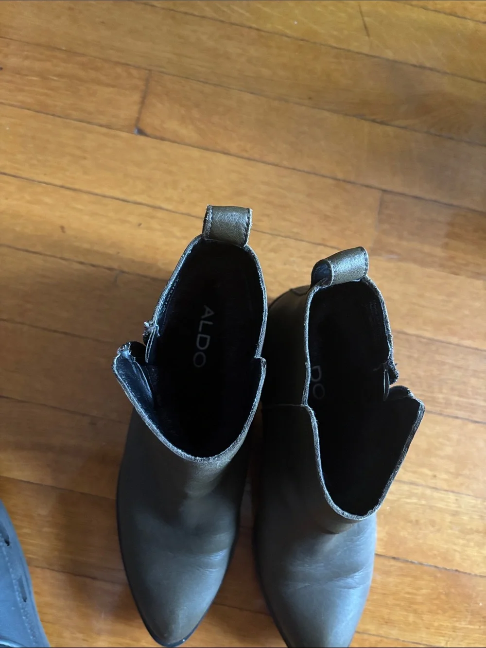Aldo Olive Green Pointed Toe Leather Ankle Booties